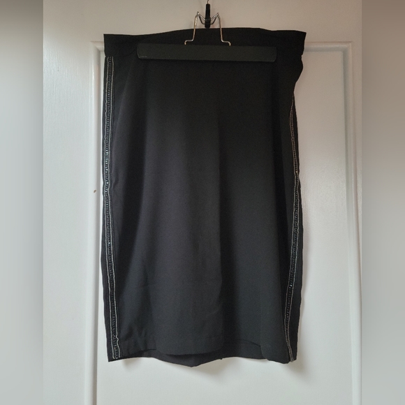Black Pencil Skirt - Picture 1 of 4